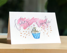 Load image into Gallery viewer, Feliz Cumple Cupcake
